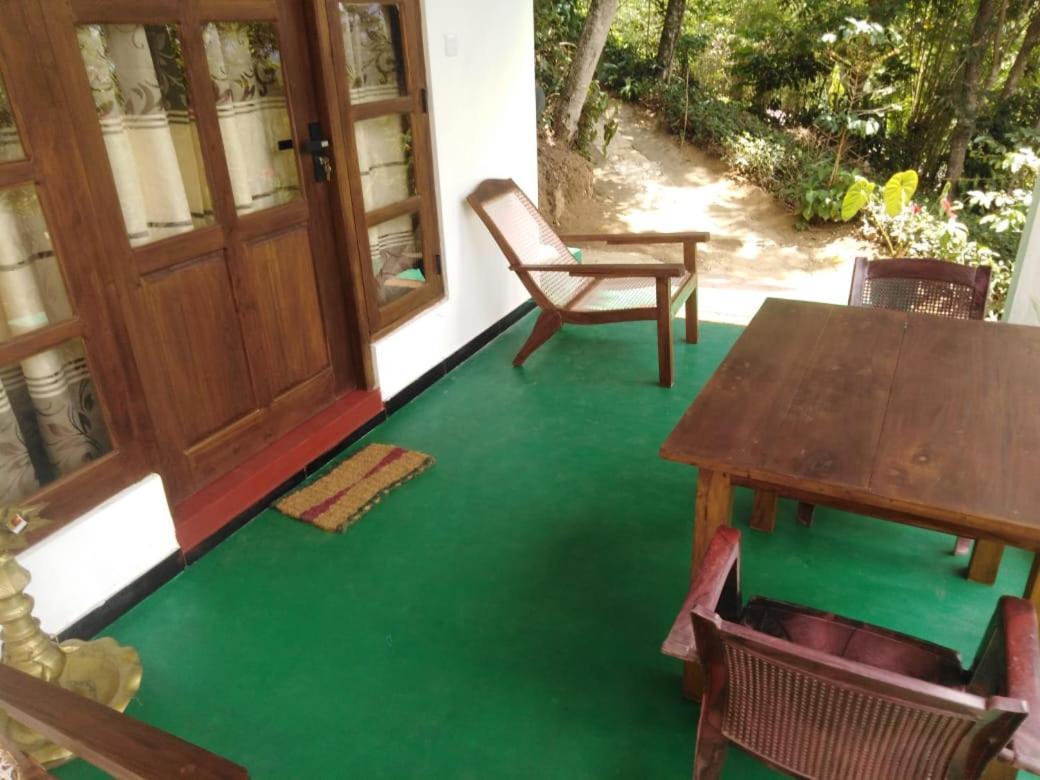 "Mount'N Mist" Apartment เอลลา ภายนอก รูปภาพ